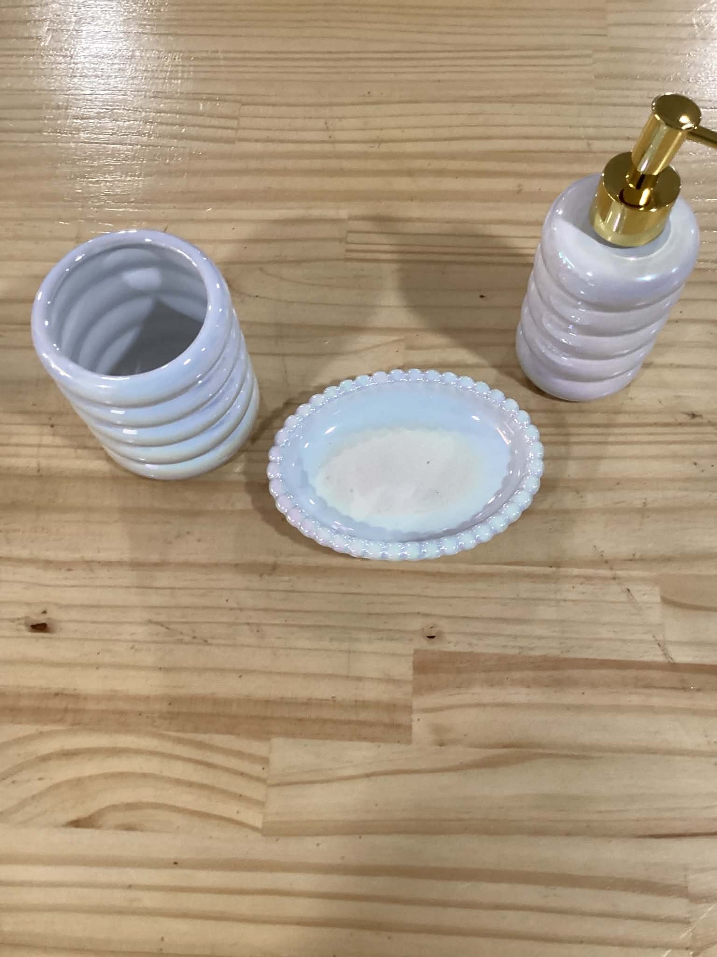 3-Piece Iridescent Ceramic Bathroom Accessory Set