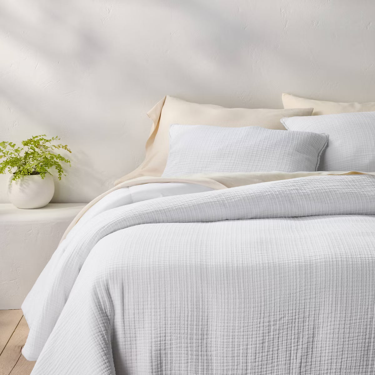 Full/Queen Textured Chambray Comforter & Sham Set White - Casaluna